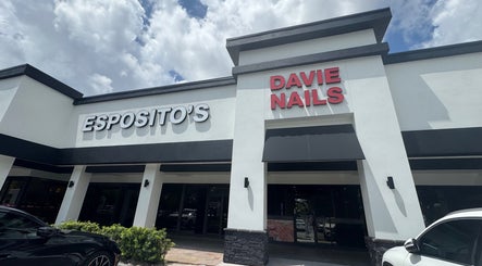 Davie Nails