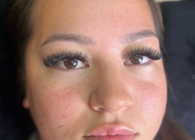Close-up of voluminous eyelash extensions at Ellese Beauty, Newquay, England, GB.