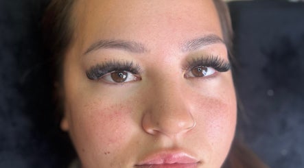 Close-up of voluminous eyelash extensions at Ellese Beauty, Newquay, England, GB.