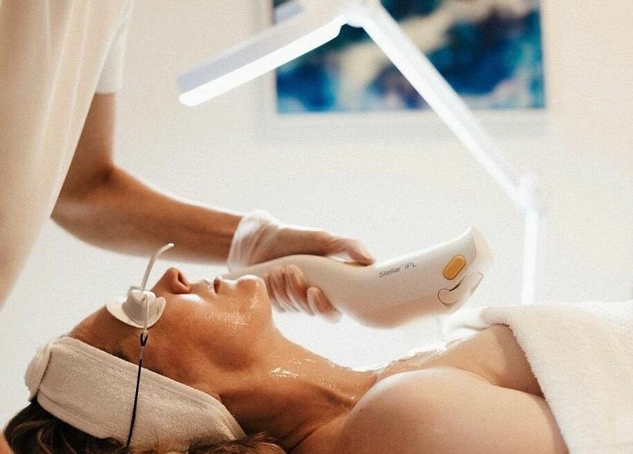 Luxurious facial treatment at Oasis Amsterdam, located in Amsterdam, Noord-Holland, NL.