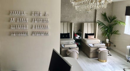 Suite Nails & Beauty image 2