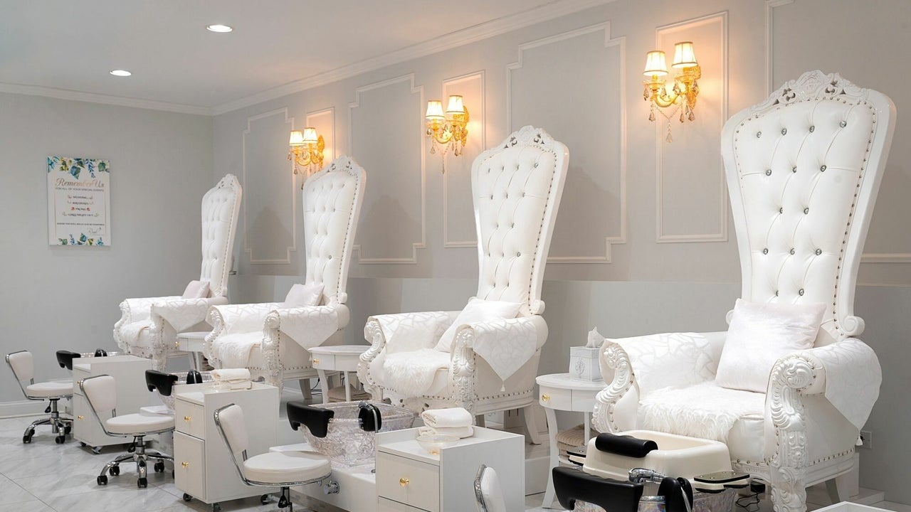 Boutique nails sales