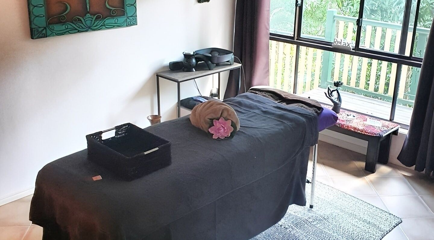 Relaxing massage room at Earth Magic with Suzie Maxwell, Currumbin Waters, Queensland, AU.
