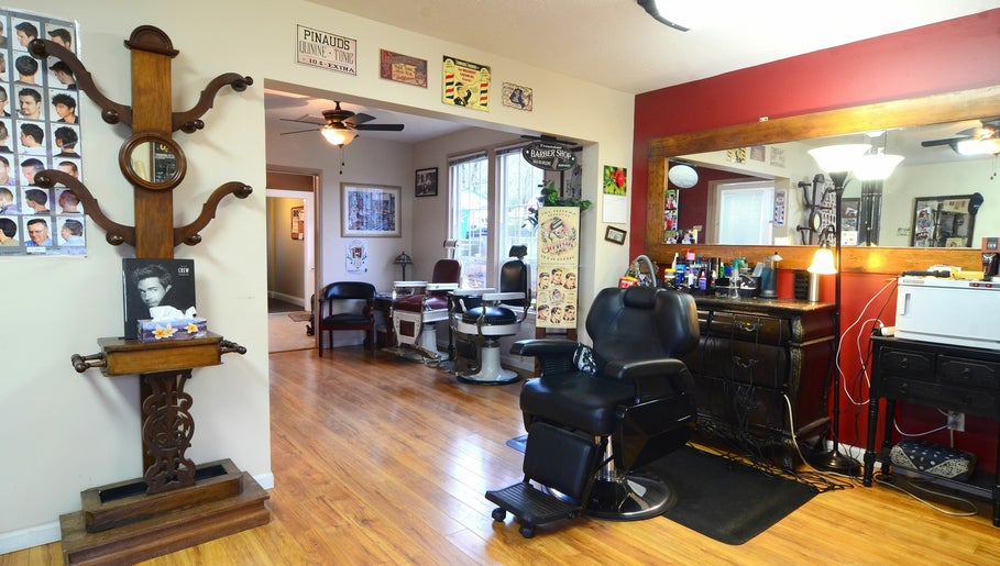 Historic Troutdale Barbershop, bild 1