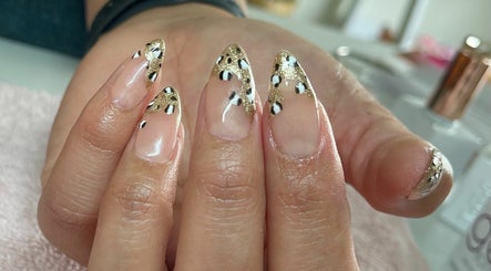 Little Lash co.  image 2