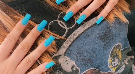 Charlotte Does Nails image 3