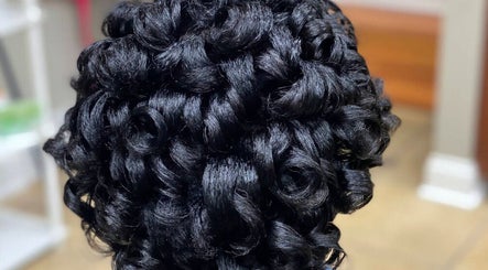 Stepping Out Beautiful with Amy @  Heritage 76 Salon obrázek 3