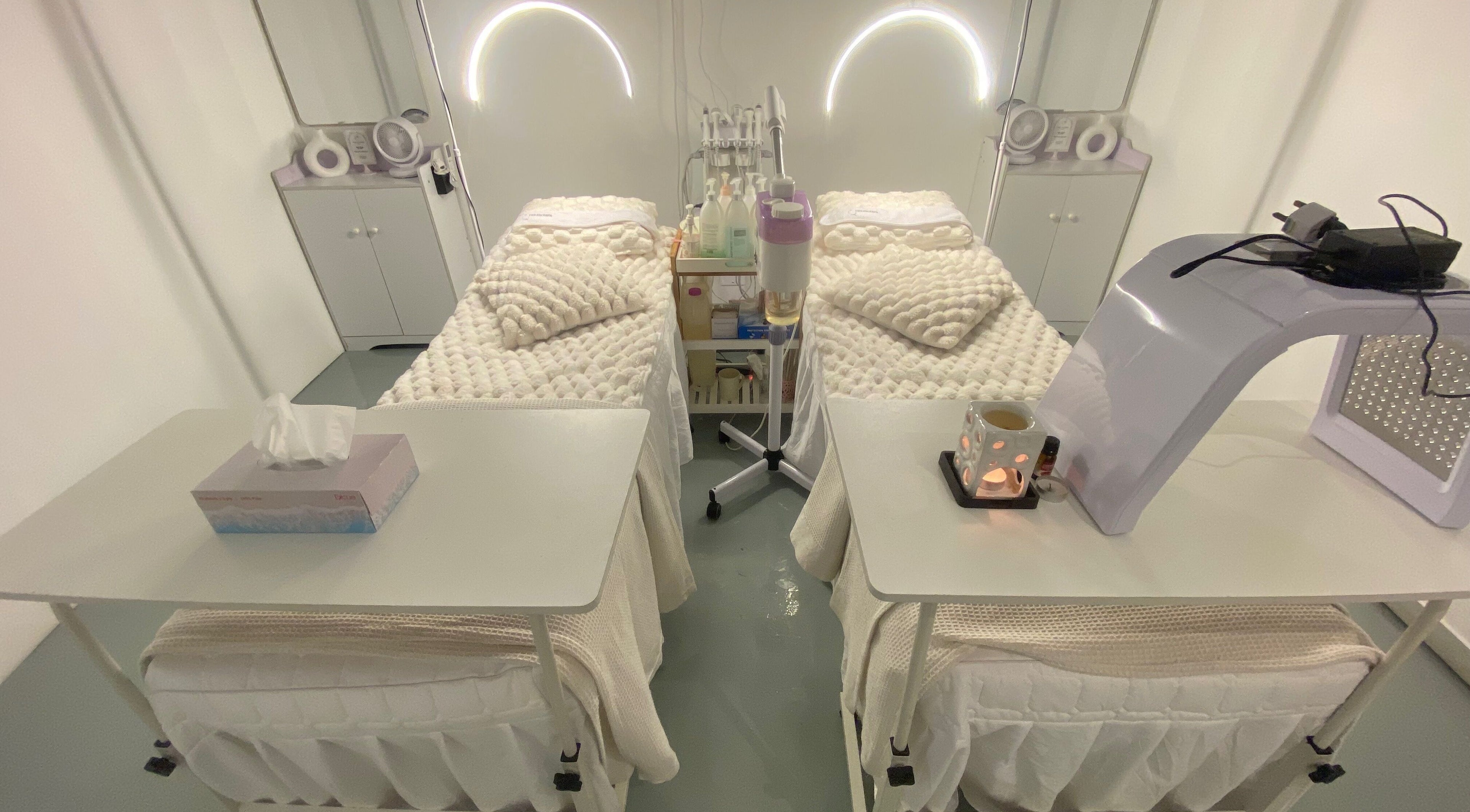 Cozy treatment beds at THE FACESPA, Jitra, Kedah, MY, offering tranquility and relaxation in a serene setting.