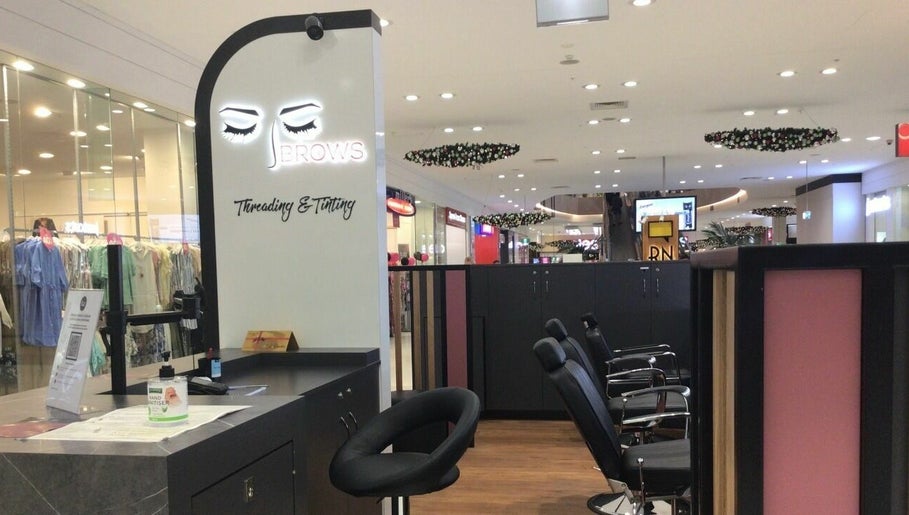 T Brows | Dapto Mall afbeelding 1