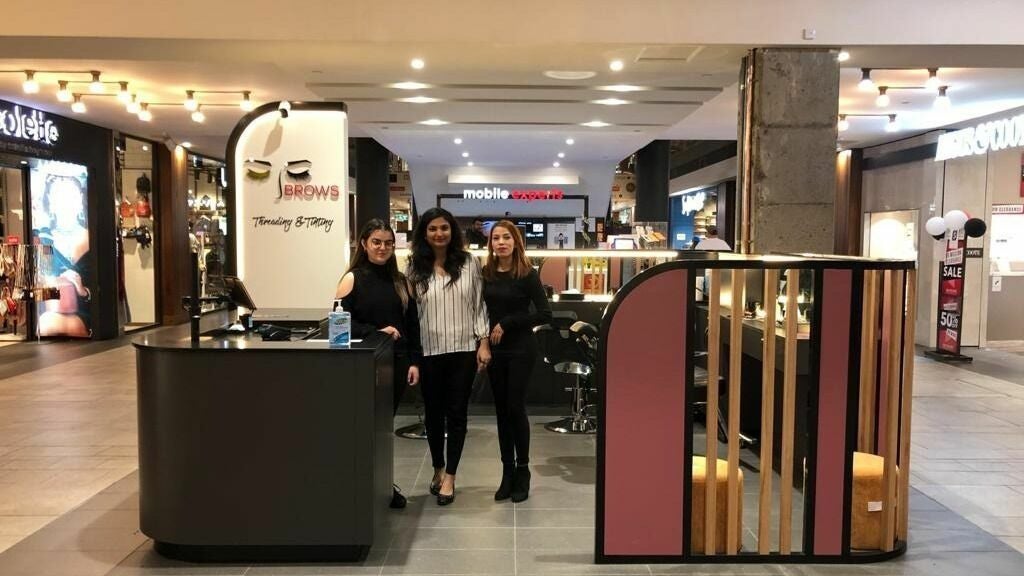 T Brows Wollongong Central 200 Crown Street GD N003K Wollongong