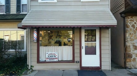 Yardley Family Haircutters imagem 3