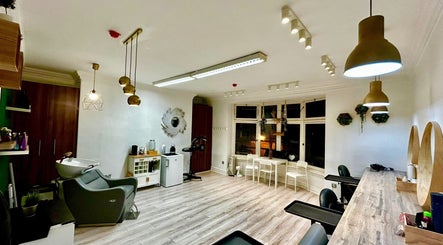 Raquel Canutto Hairdresser