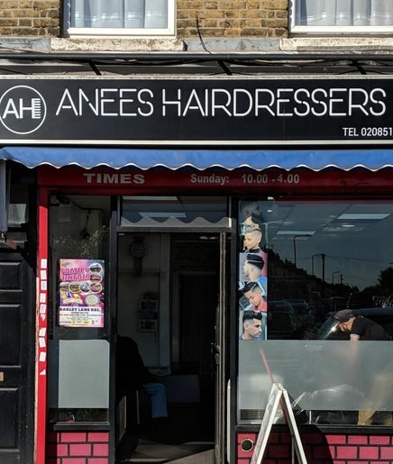 Anees Hairdressers kép 2