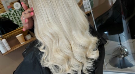 Victoria Helen Hair