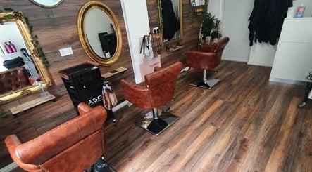 Victoria Helen Hair