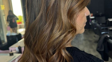 Elegant hairstyle at Glam Express Chipinque, San Pedro Garza García, Nuevo León, MX salon.