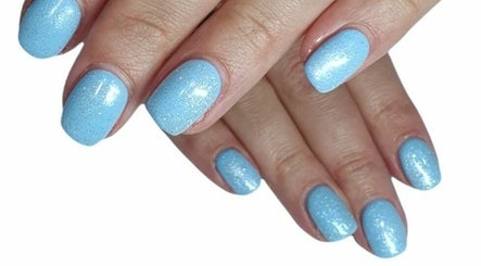 Evergreen Nails and Beauty Bild 2