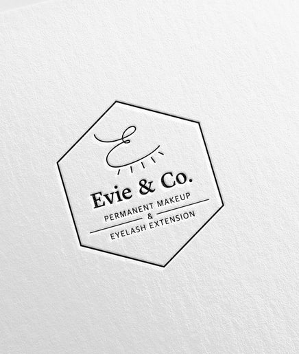 Evie & Co. Manila, bild 2