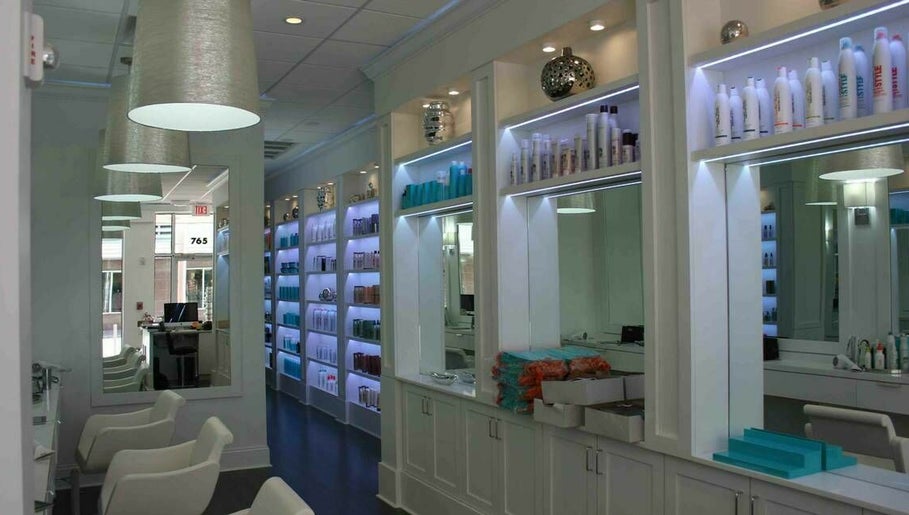 Rosa's Beauty Studio image 1