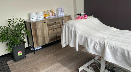 Burnie Beauty Therapy image 2