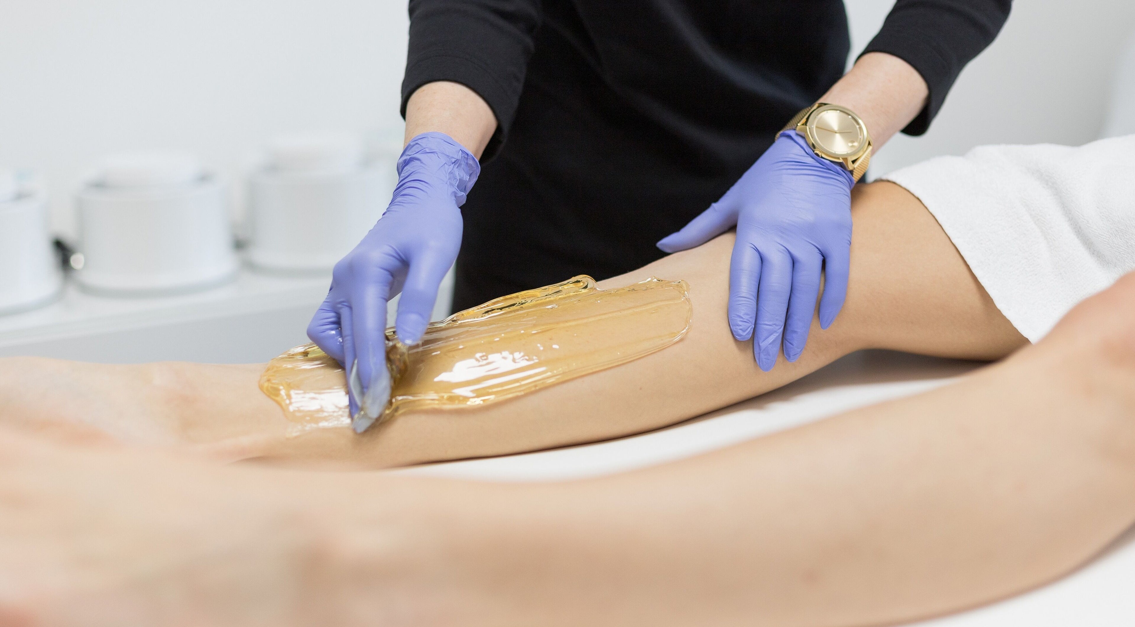 Leg waxing service at Maris Gina Roppongi, Minato, Tokyo, JP for smooth, radiant skin.