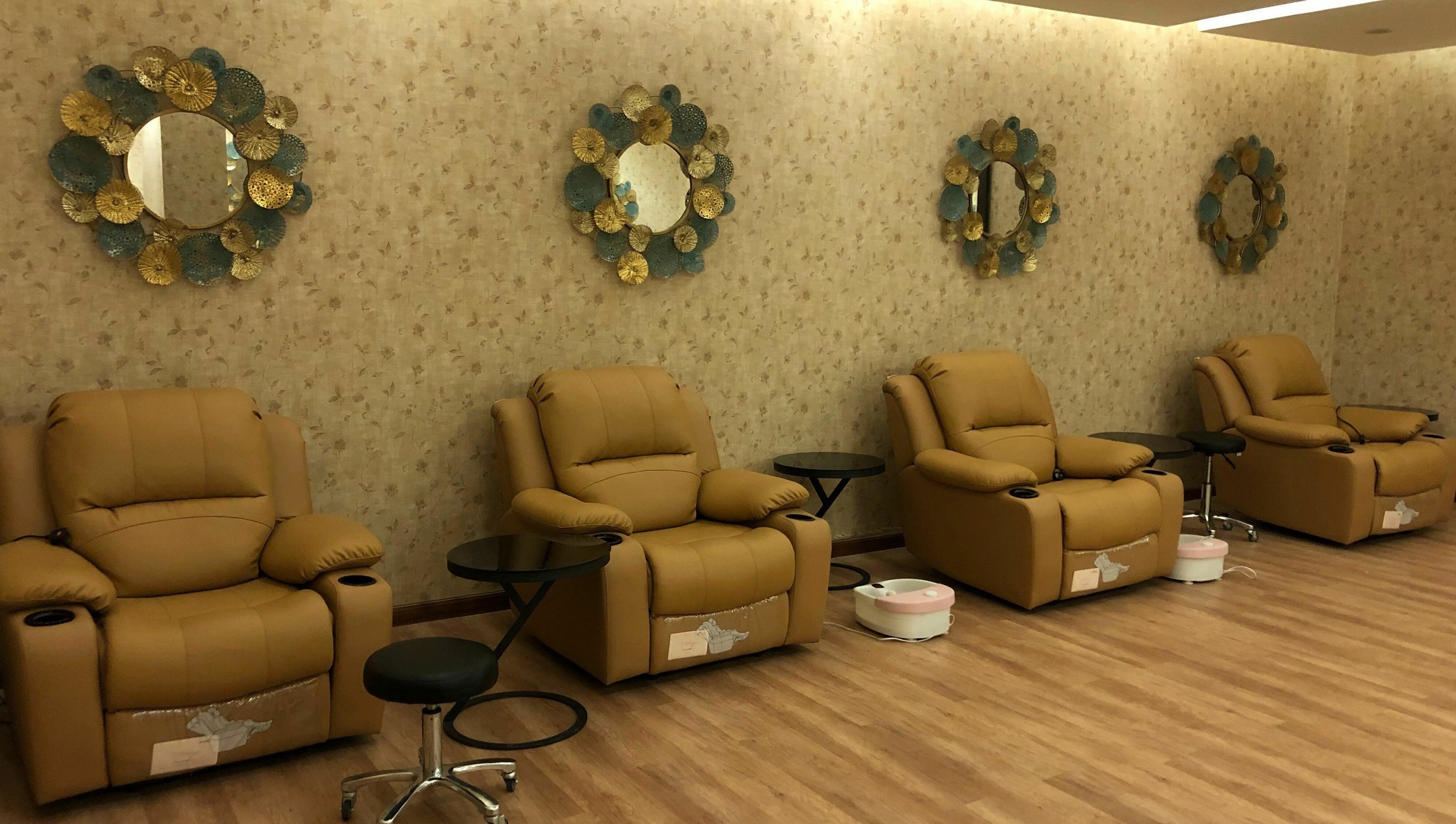 Luxurious seating at Golden Time Al Ahsaa جولدن تايم الأحساء, located in Al Mubarraz, Eastern Province, SA.