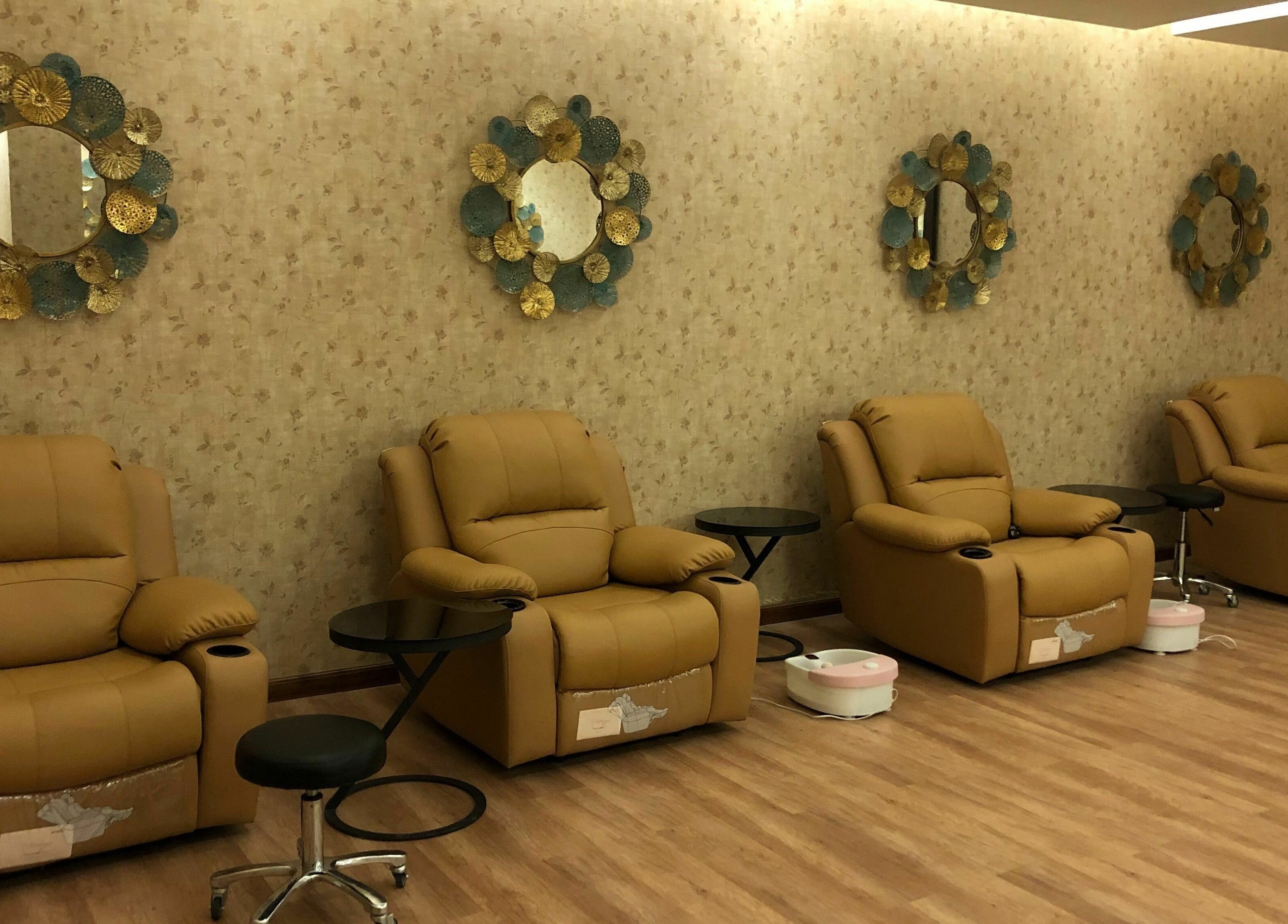 Luxurious seating at Golden Time Al Ahsaa جولدن تايم الأحساء, located in Al Mubarraz, Eastern Province, SA.