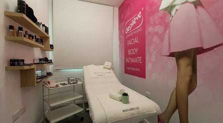 Cozy treatment room at Annabelle Nail & Beauty Lounge, محافظة جبل لبنان, LB, featuring elegant decor.