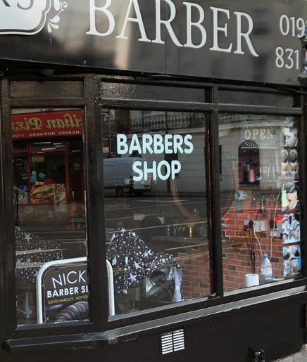 Nick’s Barber, bild 2