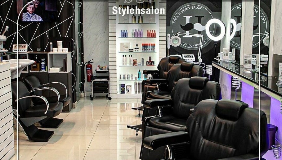 Style H Barber Shop imagem 1