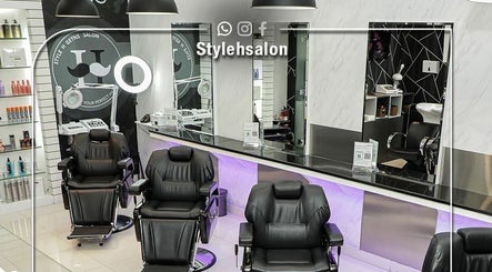 Style H Barber Shop imaginea 2