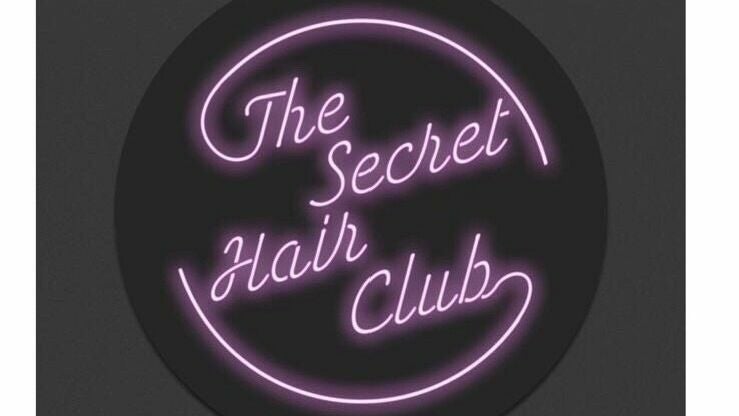 Ellie At The Secret Hair Club - 1
