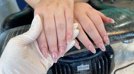 TH Nails and Spa Geelong West obrázek 3