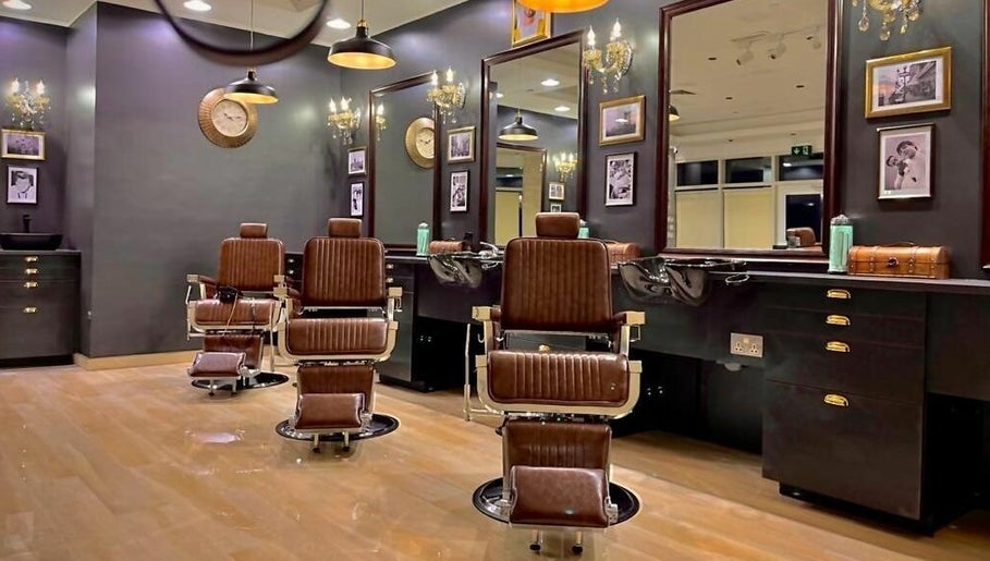 hình ảnh 1 của James Pro Barbers