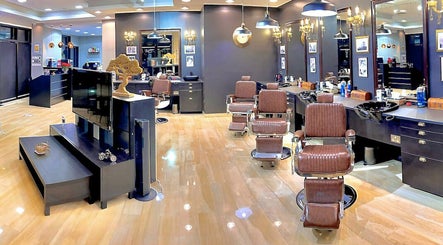 hình ảnh 3 của James Pro Barbers