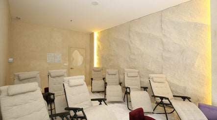 Mimone Spa Trion at KL afbeelding 3