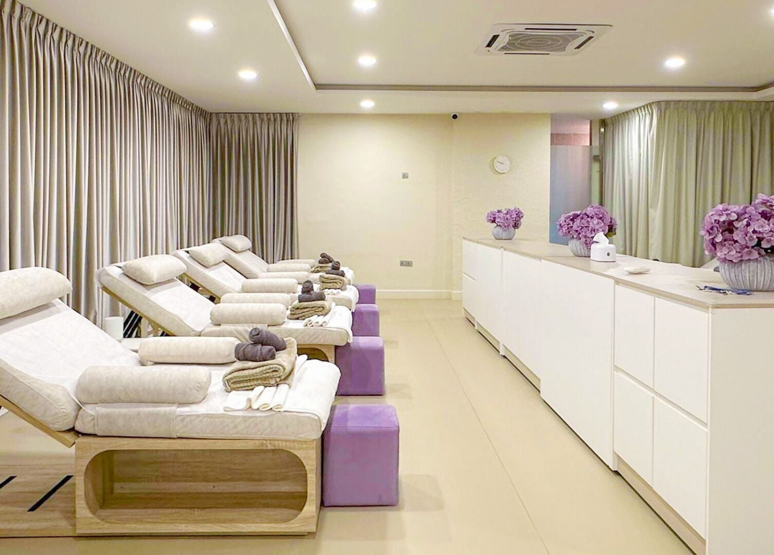 Elegant spa interior with plush chairs at MIMONE Spa TTDI, Kuala Lumpur, Wilayah Persekutuan Kuala Lumpur, MY.