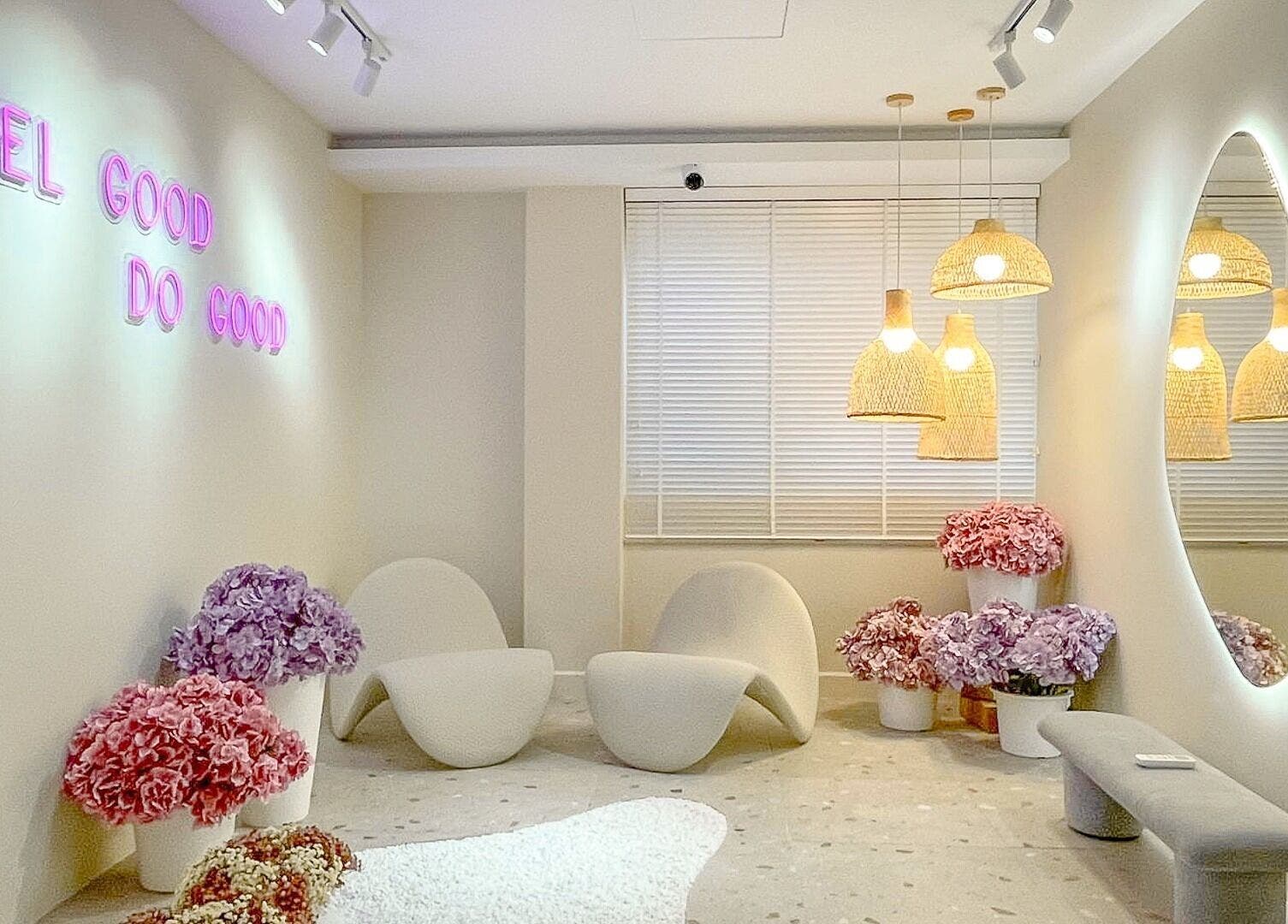 Elegant lounge area with floral decor at MIMONE Spa TTDI, Kuala Lumpur, Wilayah Persekutuan Kuala Lumpur, MY.