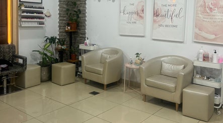 Rose Salon