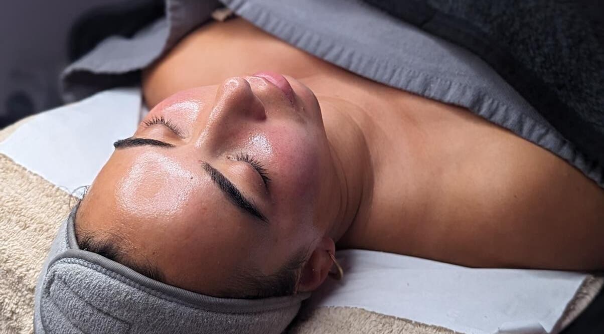 Relaxing facial treatment at Vogue Lashes & Beauty Clinic, Billericay, England, GB.