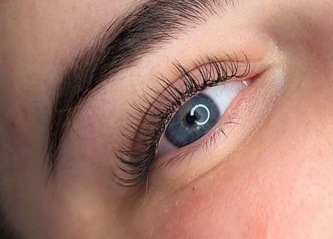 Close-up of stunning eyelash extensions at Vogue Lashes & Beauty Clinic, Billericay, England, GB.