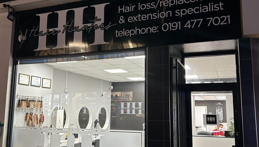 Hair Hunters Hair Salon - Hair Loss, Replacement and Extension Specialist’s billede 1