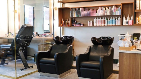 gloss'd Beauty Lounge | Khobar