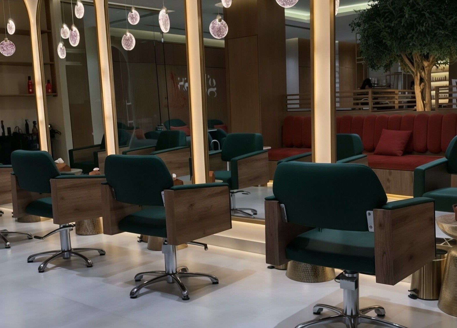 Modern salon interior at Gloss'd Beauty Lounge | Riyadh, الرياض, منطقة الرياض, SA with elegant styling chairs.