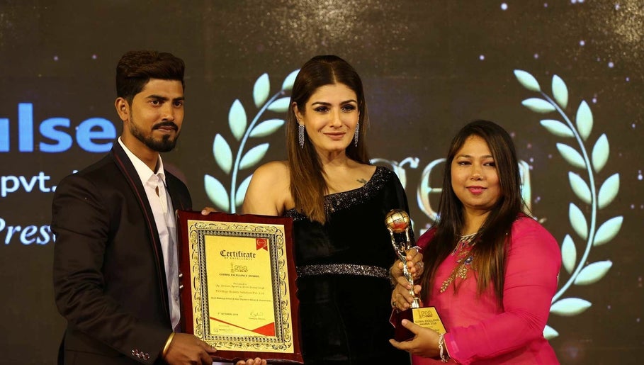 Shahnaz Hussain Makeup Studio | Best bridal Makeup Artist | Hair & Beauty Salon - Ladies and Gents beauty Parlour in Patna image 1