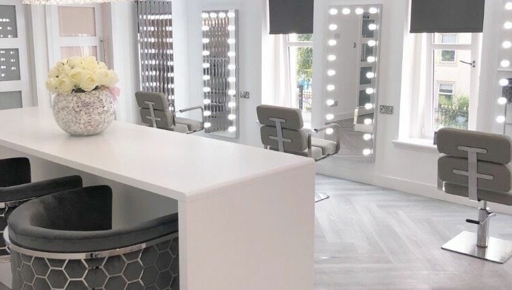 Del Tutto Salon image 1