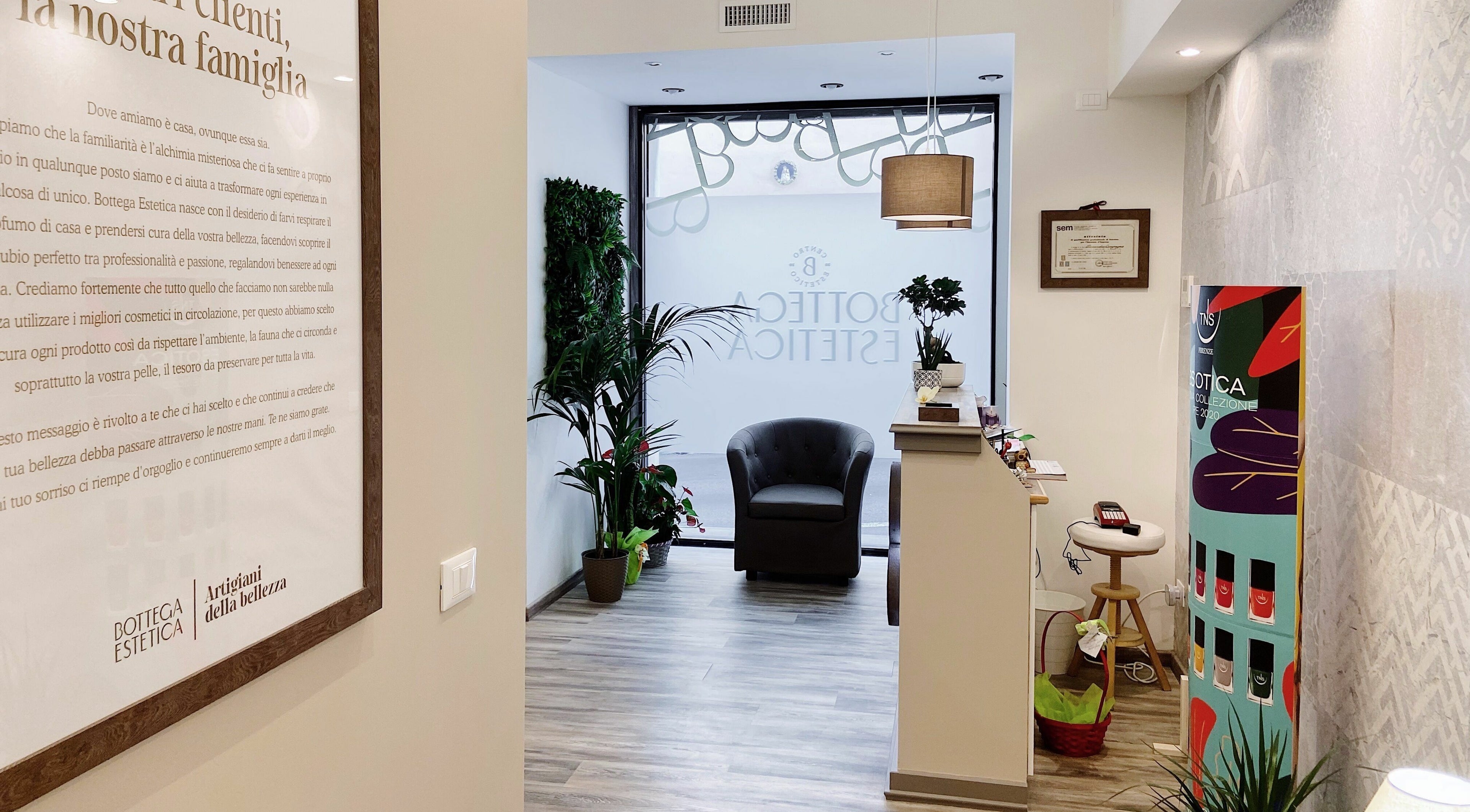 Interno di Bottega Estetica, Bracciano, Lazio, IT con design moderno e arredamento accogliente.