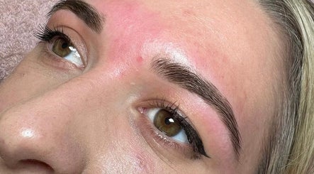 Elegance Lash and Brow Studio slika 3