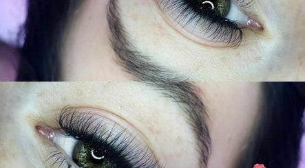 Bellelashesx image 2
