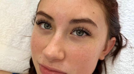 Olivia Golton - Beauty and Make-up image 2